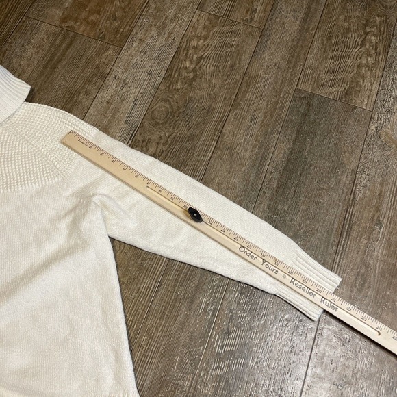 L.L. Bean All-Day Waffle Sweater Turtleneck Womens Medium Petite Cream - Picture 4 of 6
